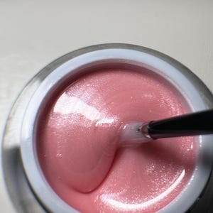 Gel constructor Shimmer 26: Extensión de uñas sin hema, modelado fuerte imagen 6