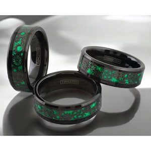 Black Tungsten Ring with Bevelled Edges, Black Clockwork Gears & Kelly Green Faux Carbon Fiber Inlay