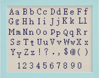 Mini schema punto croce con alfabeto e numeri (download PDF)