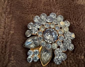 Vintage aquamarine beautiful broach