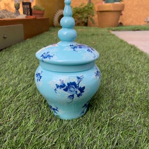 J.Cervera  art nouveau  bonbonnière en opaline bleue