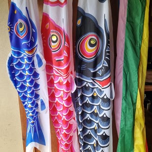 Premium Koinobori Japanese Wall Art – Vintage Black, Pink & Blue Carp Fish Boys&#39; Day Decoration – Traditional Windsock Tapestry