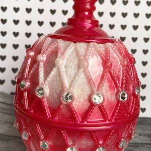 Boîte à bijoux reine de coeur rose rouge