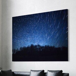 Sternenklare Nacht Wandkunst Leinwanddruck für Schlafzimmerdekor Blauer Nachthimmel Kunstwerk für modernes Wohndekor Sternenmalerei für Wohnzimmer