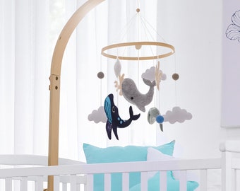 Giostrina per bambini personalizzata a tema balena, Giostrina per l'asilo nido, Arredamento per l'asilo nido, Arredamento per bambini, Baby Shower, Regalo per bambini, Giostrina per lettino, Giostrina per culla, Giocattolo per bambini