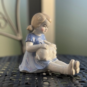 WA GDR vintage porcelain figurine girl with rabbit German Grafenthal Lippelsdorf pottery Wagner & Apel collectible home decor gift