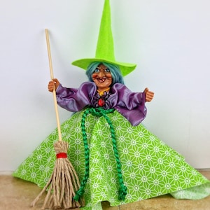 Halloween Witch, Good Luck Witch Doll, Witch Doll,  Kitchen Witch Doll, Home Decor,House Keeper, Green Witch With A Broom, Witch Doll Gift