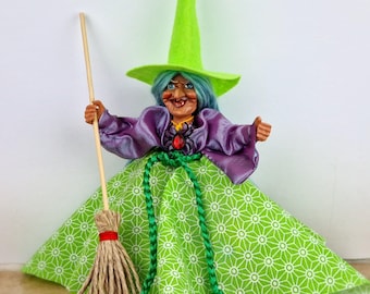 Halloween Witch, Good Luck Witch Doll, Witch Doll,  Kitchen Witch Doll, Home Decor,House Keeper, Green Witch With A Broom, Witch Doll Gift