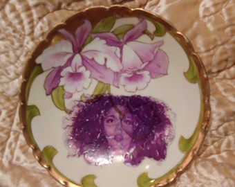 Lizzo purple orchid dish 100 percent that bitch upcycled plate wall art