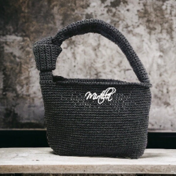 NODO-B ottegaV Style Crochet Pattern, Chic Knot-Adorned Hobo Bag, Handmade Fashion Project, Thoughtful Gift for DIY Enthusiasts