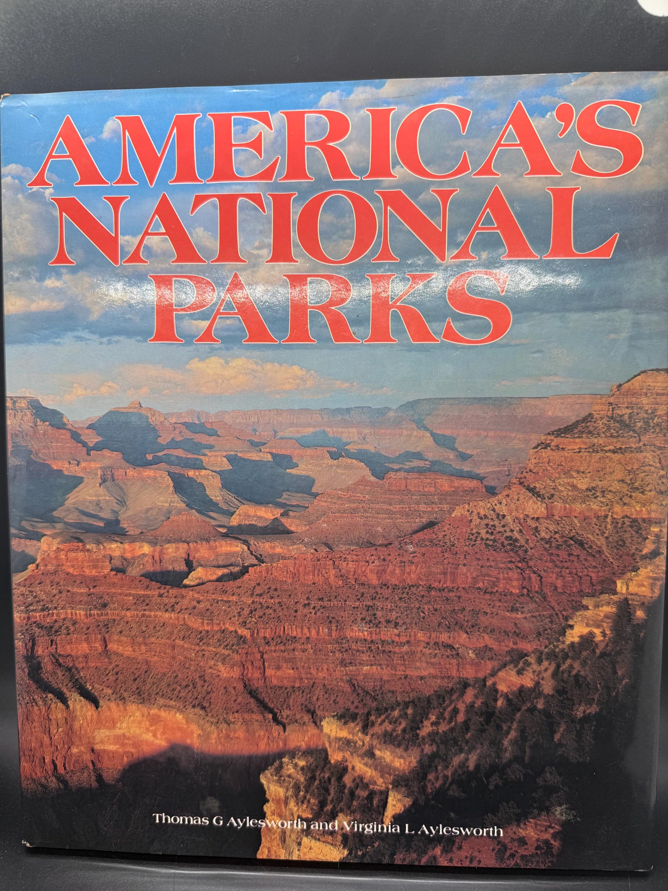 America's National Parks Thomas & Virgina Aylesworth 1984 Vintage Book