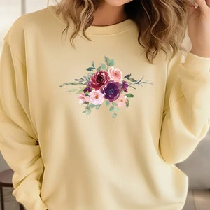 Flower Sweatshirt, Gift For Her, Flower Sweater Aesthetic, Floral Graphic Crewneck, Floral Sweatshirt, Flower Sweater, Wildflower Sweatshirt