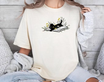 Floral Cat Shirt, Cat Lover Shirt, Cat Book Shirt, Cat Lover Gift, Gift for Her, Cat Mom Shirt Gift, Cute Cat Shirts, Cute Book Cat Shirt