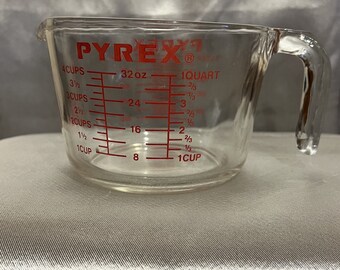 Vintage Pyrex 32 oz. 4 cup Glass Measuring Cup