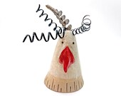 Keramik-Vogel, kegelförmig, großer roter Schnabel & Metalllocken. Einzigartige Deko für Wohnzimmer, Büro, Terrasse, Garten (frostbeständig)