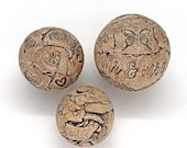 Hochzeit: Keramik Kugel/Rosenkugel, 3er-Set, charmante Gartendeko im Sommer und Winter, frostsicher, biolog. Schädlingsbekämpfung, 9-13 cm