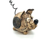 Keramik Hund, handgefertigte Deko für drinnen & draußen (frostsicher), Rosenkugel/Zaunhocker, Geschenk für Hobbygärtner und Hundeliebhaber