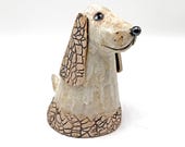 Keramik-Hund mit treuherzigem Blick, sand, braunes  Muster. Einzigartige Deko für Wohnzimmer, Büro, Garten (frostbeständig), Hundeliebhaber