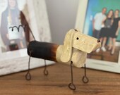 Handgefertigter Keramik-Hund mit Metallbeinen und -schwanz | Einzigartige minimalistische Hundeskulptur | Moderne Deko für Hundeliebhaber