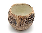 Keramik Windlicht, Schale für Schmuck oder Schlüssel, außen verziert mit Natur-Ornamenten, Glasur innen braun btw. creme, Stimmungslicht