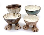 Keramik Schüssel mit Füßen | Handgemachte Schale zum Schmunzeln | Lustige Deko & Geschenkidee | Unikate | verschiedenen Größen