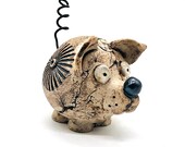 Keramik Hund, handgefertigte Deko für drinnen & draußen (frostsicher), Rosenkugel/Zaunhocker, Geschenk für Hobbygärtner und Hundeliebhaber