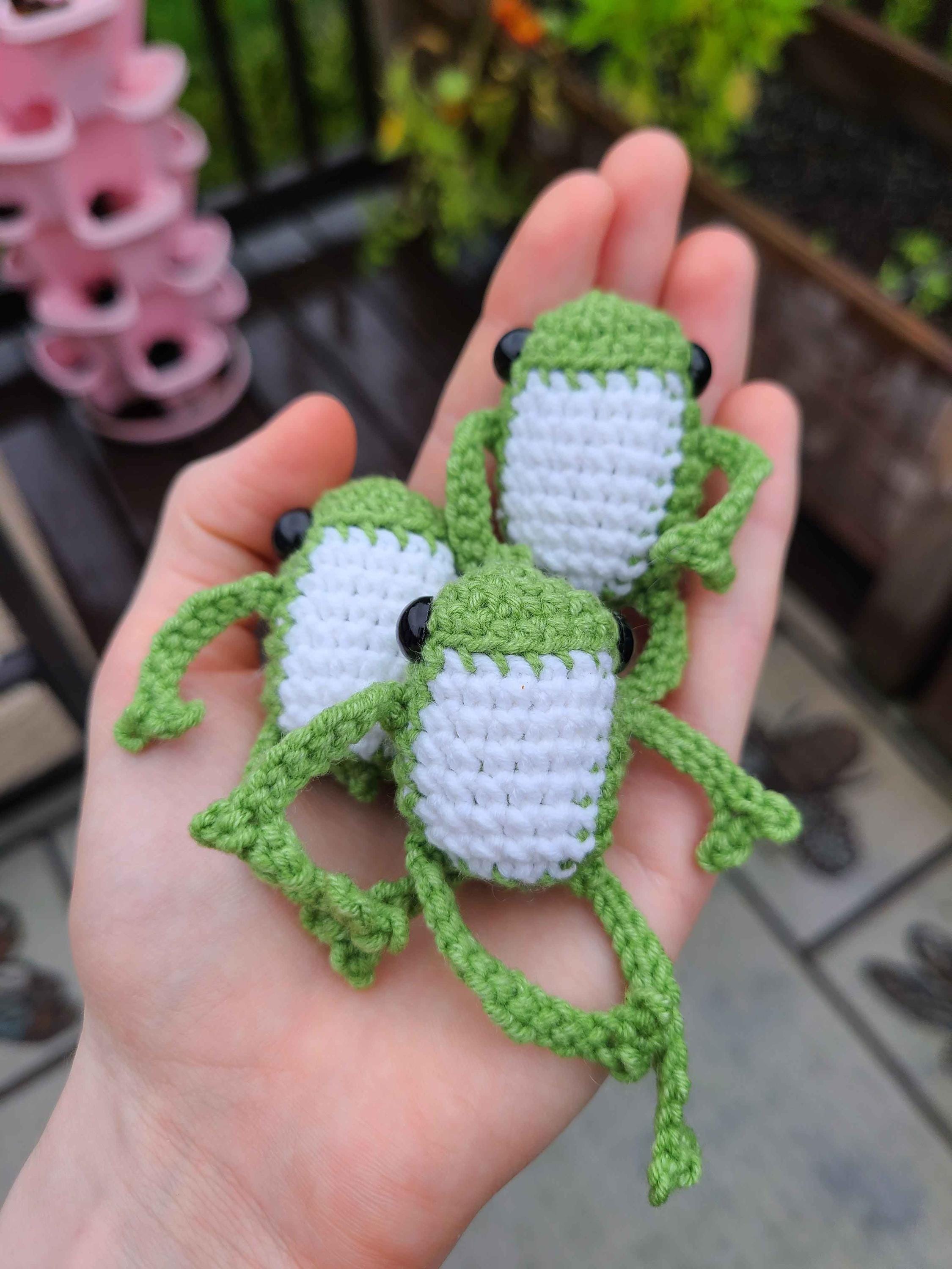 Tiny Amigurumi Frog PATTERN ONLY