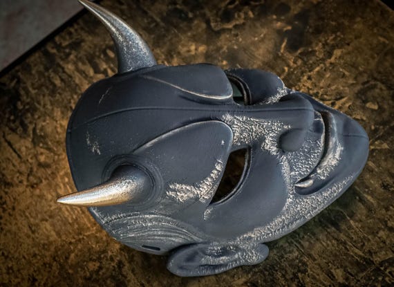 Black Gold Oni Demon Samurai Japanese Traditional Mask – Wearable