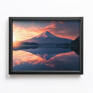 Wandkunst, Fujisan im Morgengrauen, gerolltes Poster, japanisch inspirierte Dekoration, ruhige Sonnenaufgangsszene, ruhige Dekoration, bunte Spiegelung