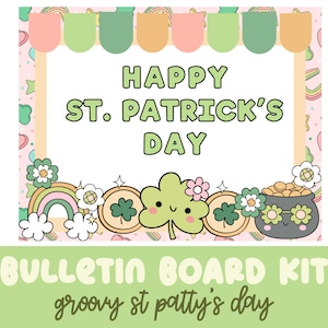 以下が含まれることがあります： ピンクの背景と緑色のフレームを持つ掲示板キット。フレームの中央には「Happy St. Patrick's Day」というテキストが書かれた白い部分があります。フレームは虹、クローバー、金の壺で飾られています。画像の下部には緑色のテキスト「Bulletin Board Kit」が書かれています。「Bulletin Board Kit」のテキストの下には緑色のテキスト「groovy st patty's day」が書かれています。