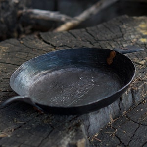 Sartén de hierro forjado a mano para fogata: cuenco para cenizas de bushcraft