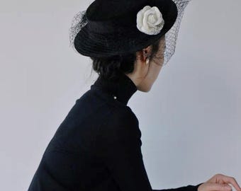 Vintage Liz Claiborne Black Veiled Wool Felt Topper Hat Liz Claiborne | Accessories | Vintage Liz Claiborne Wool  main image 3