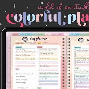 Può includere: Un planner digitale colorato con un elenco di cose da fare giornaliere e una sezione di planner giornaliero. Il planner ha uno schema di colori rosa, blu e giallo con uno sfondo ad acquerello. Il planner include sezioni per note, elenchi di cose da fare e appuntamenti.
