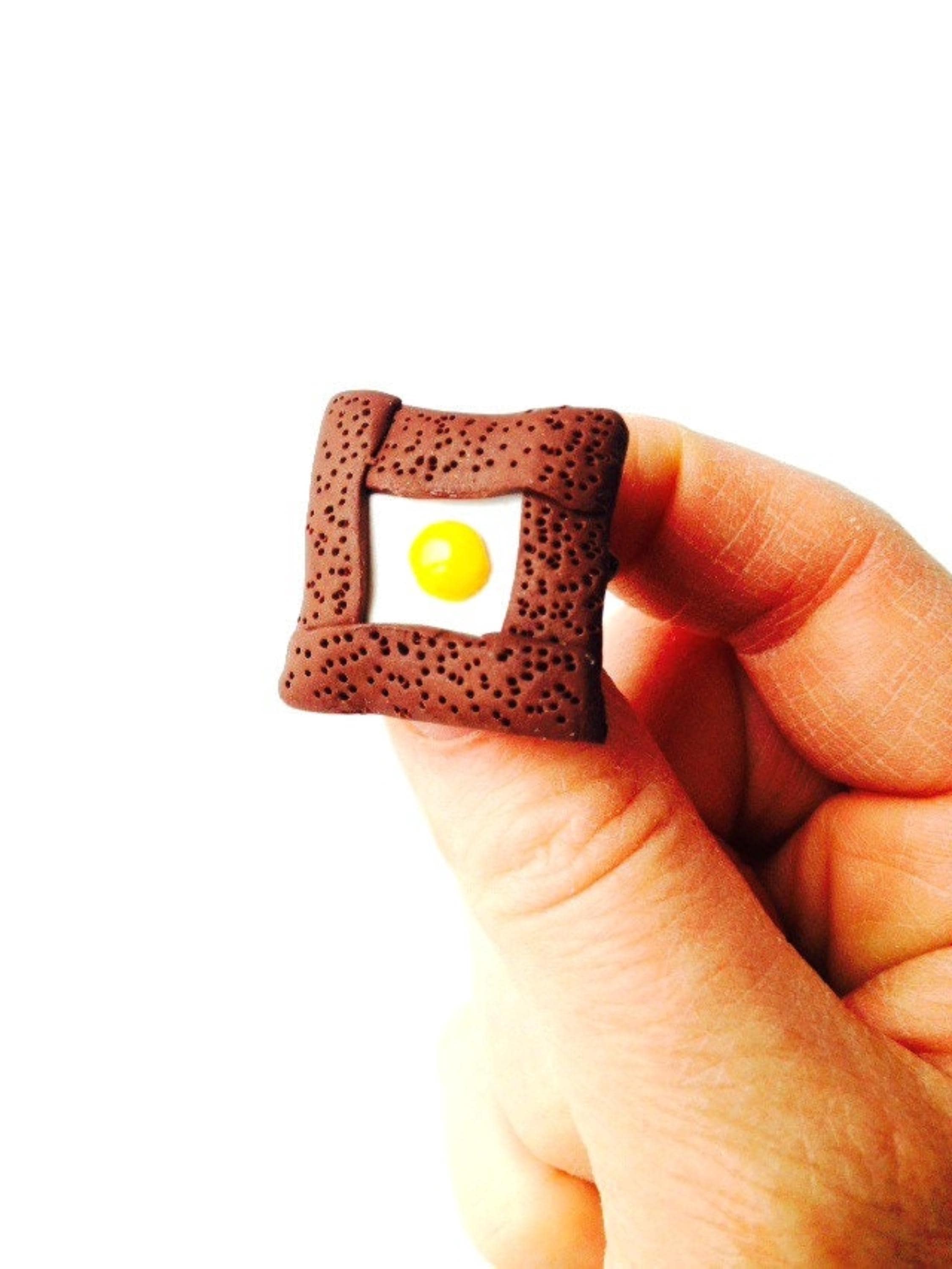 Brooch THE GALETTE made to order crêpe bretonne with egg miniature food brooch pin by The Sausage
