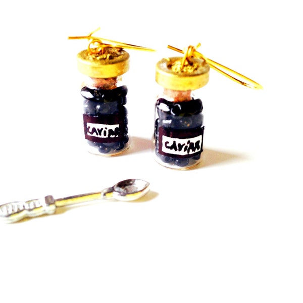 Boucles CAVIAR DAYS petites fioles de verre remplies de caviar perles miniature or noir par The Sausage