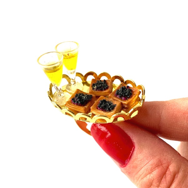 Bague CAVIAR ET CHAMPAGNE toasts et coupes de champagne miniatures par The Sausage