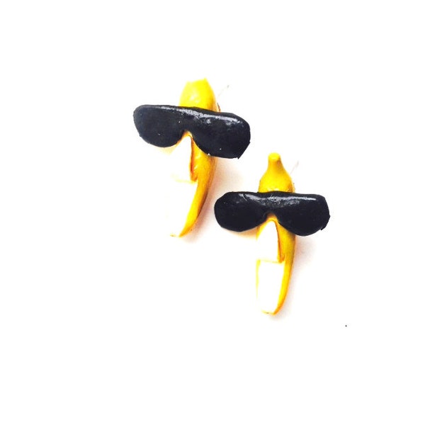 Puces d'oreilles C'EST LA BANANA bananes en céramique avec lunettes noires par The Sausage Création originale 2021