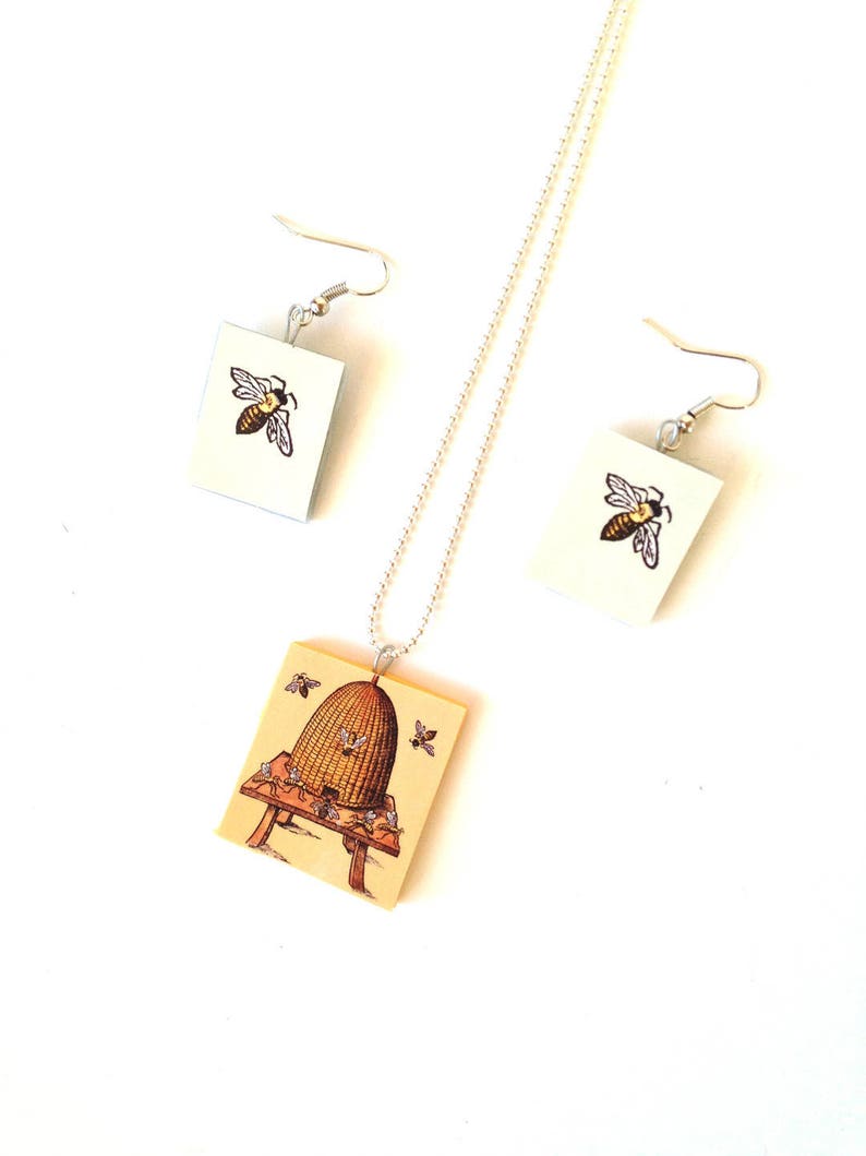 pastel jewels by The Sausage apricot light green Jewel Set THE HIVE