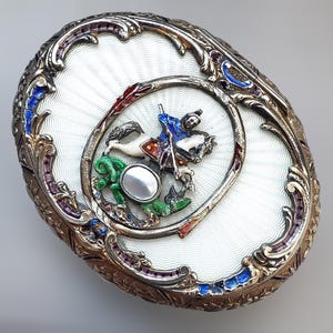 Rare Antique Austro Hungarian 925 Sterling Silver Enamel Box by Simon Grunwald, White Guilloche Enamel, Polychrome depiction, Repoussé Fruit