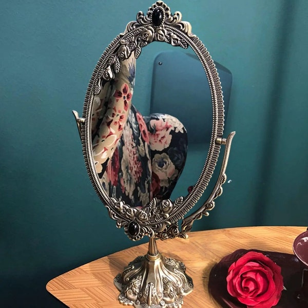 Vintage Oval Makeup Mirror: Timeless Elegance