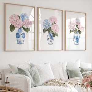 Rosa und Blaue Hortensien Print, Chinoiserie Schlafzimmer Wandkunst, 3er-Set Rosa und Blaue Wandkunst, Blumen in Blau und Weiß Vase für Wohnzimmer