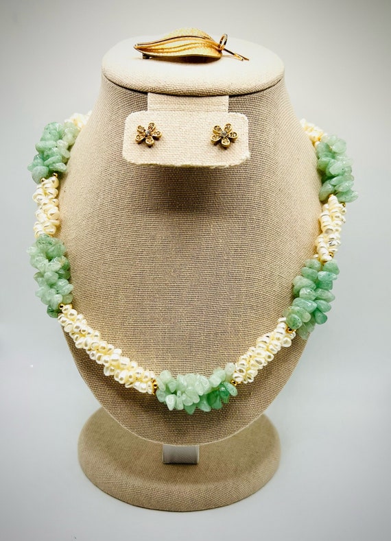 Freshwater Pearl and Green Aventurine Necklace