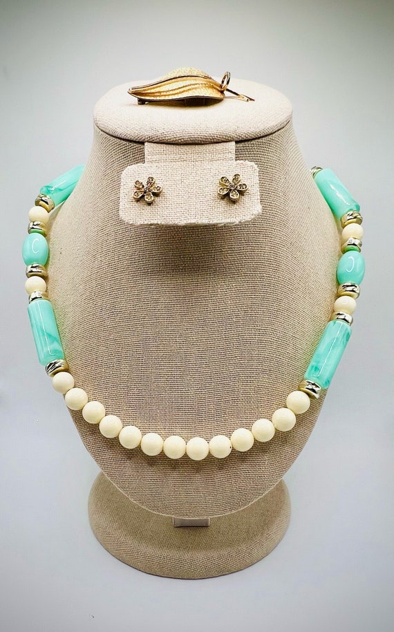Vintage Teal and Cream Bead Necklace