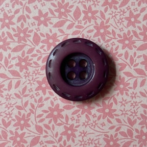 Set of 4 4 hole Plum/Wine Vintage Buttons