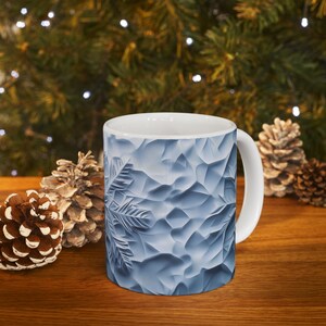 Taza de café con diseño de escultura de hielo de copo de nieve congelado, taza grande de cerámica con temática de invierno nevado, decoración artística navideña. imagen 8