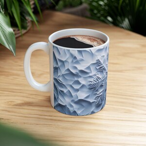 Taza de café con diseño de escultura de hielo de copo de nieve congelado, taza grande de cerámica con temática de invierno nevado, decoración artística navideña. imagen 7