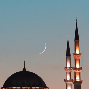Süleymaniye Mosque Print, Istanbul Dusk Crescent Moon Islamic Wall Art