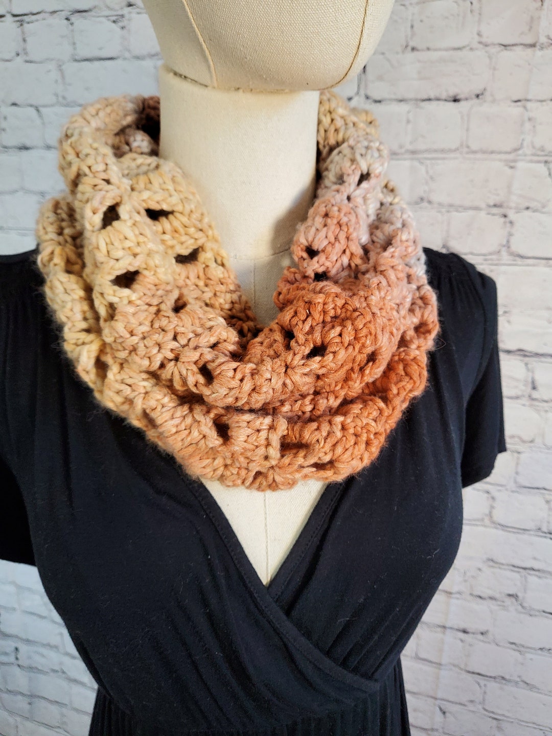 Easy Cowl Crochet Pattern, Windsor Cowl - Easy One Skein Project ...