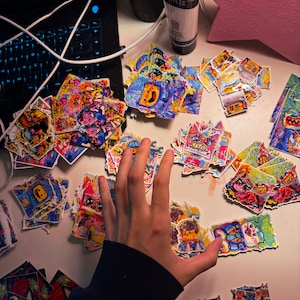 15 paquetes de pegatinas MÁS GRANDES x PELÍCULA COMPLETA Batman x Benny x Policía malo bueno x Spiderman tonto pegatinas lindas y coloridas