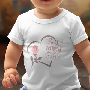 Best Mum Ever 24 Kinder T-Shirt Feiern Sie Mamas Faszination mit Weichem Baumwollstoff und Druckknöpfen Perfekt für Geburtstage und den Muttertag Bild 1